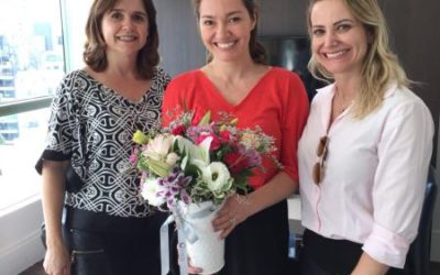 TOPVIEW | ARQUITETURA E DECORAÇÃO Eliza Schuchovski recebeu prêmio nacional de Gardenia Orchidea Brasil. Sucesso!!